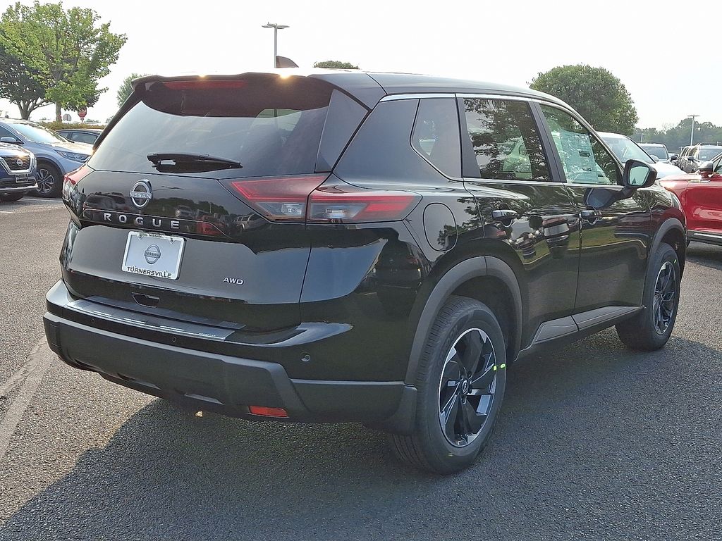 2026 Nissan Rogue SV photo 2
