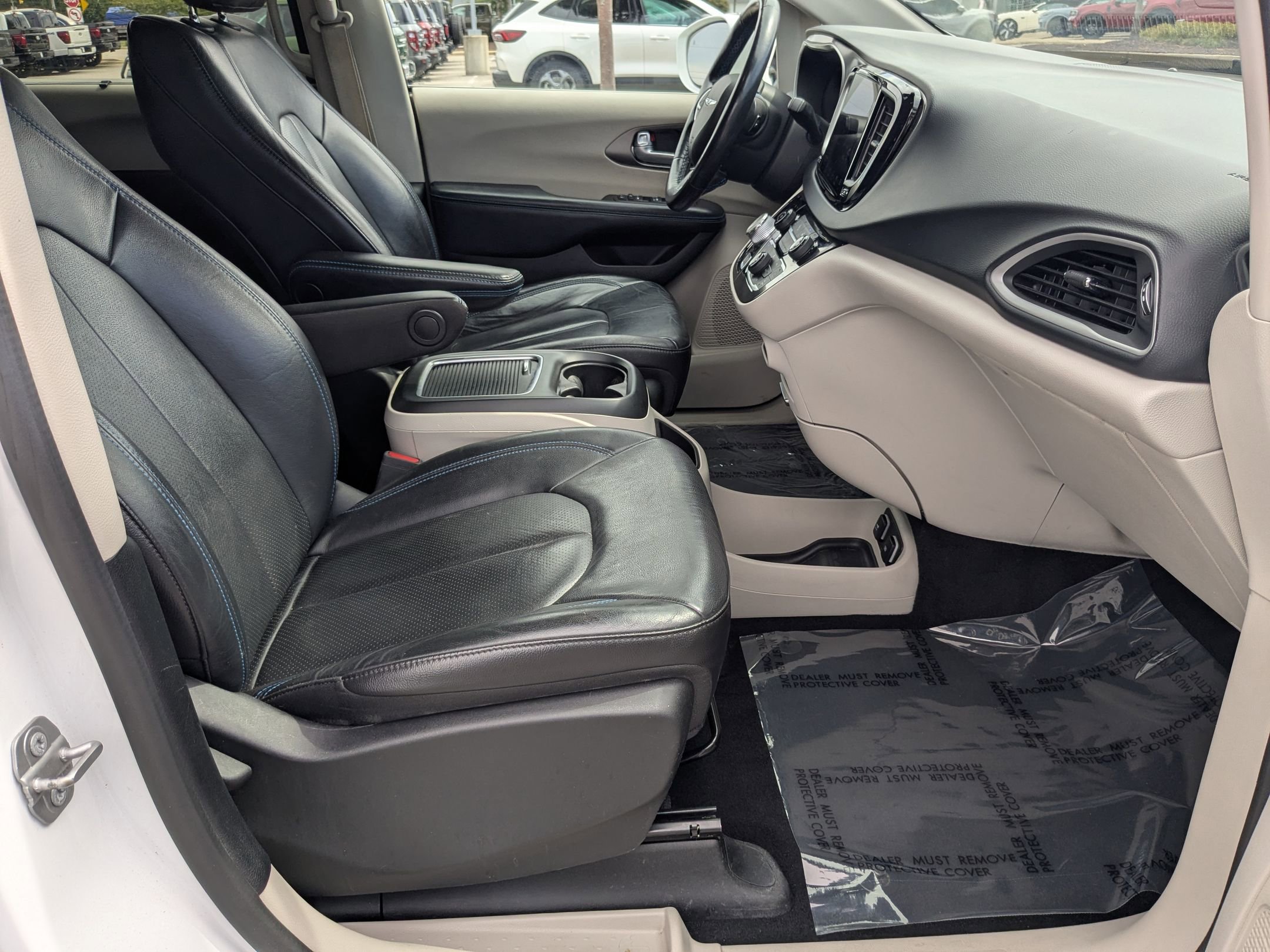 2021 Chrysler Pacifica Touring L photo 31