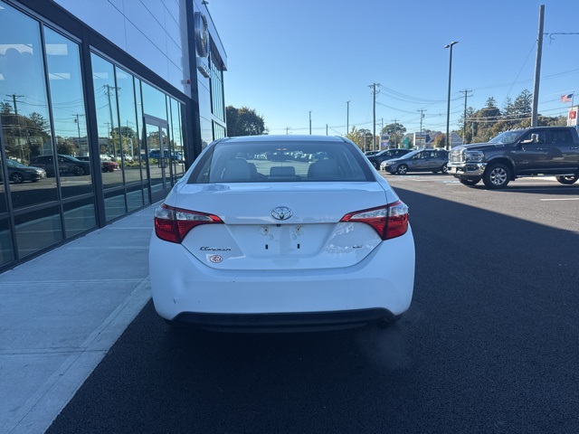 2015 Toyota Corolla L photo 4