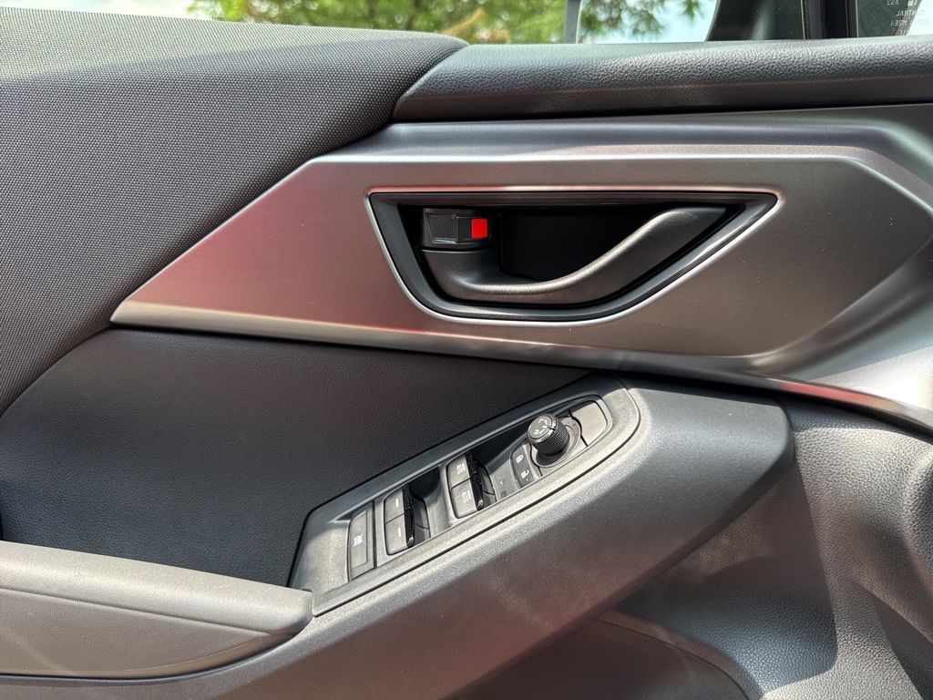 2025 Subaru Impreza Base photo 17