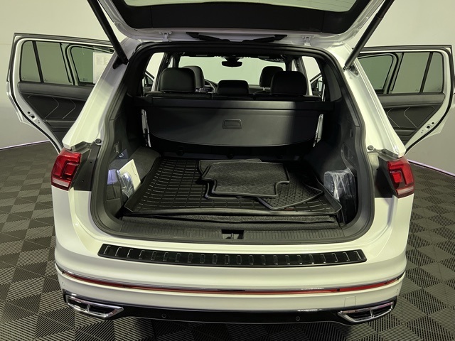 2024 Volkswagen Tiguan SEL R-Line Black photo 23