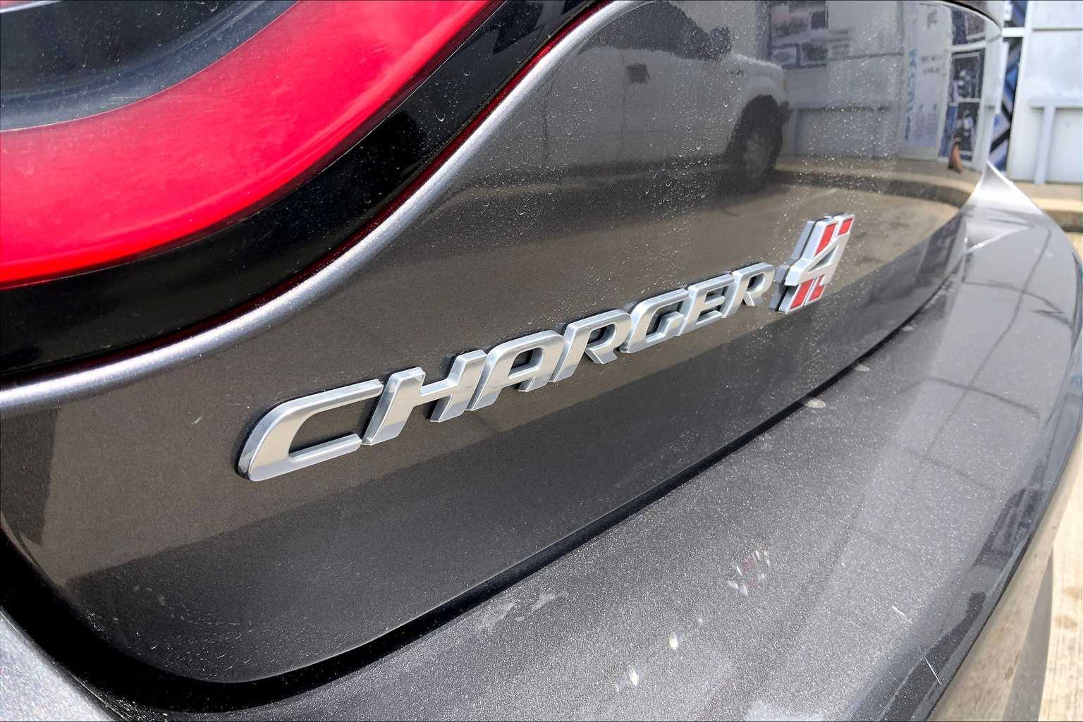 2022 Dodge Charger SXT photo 29