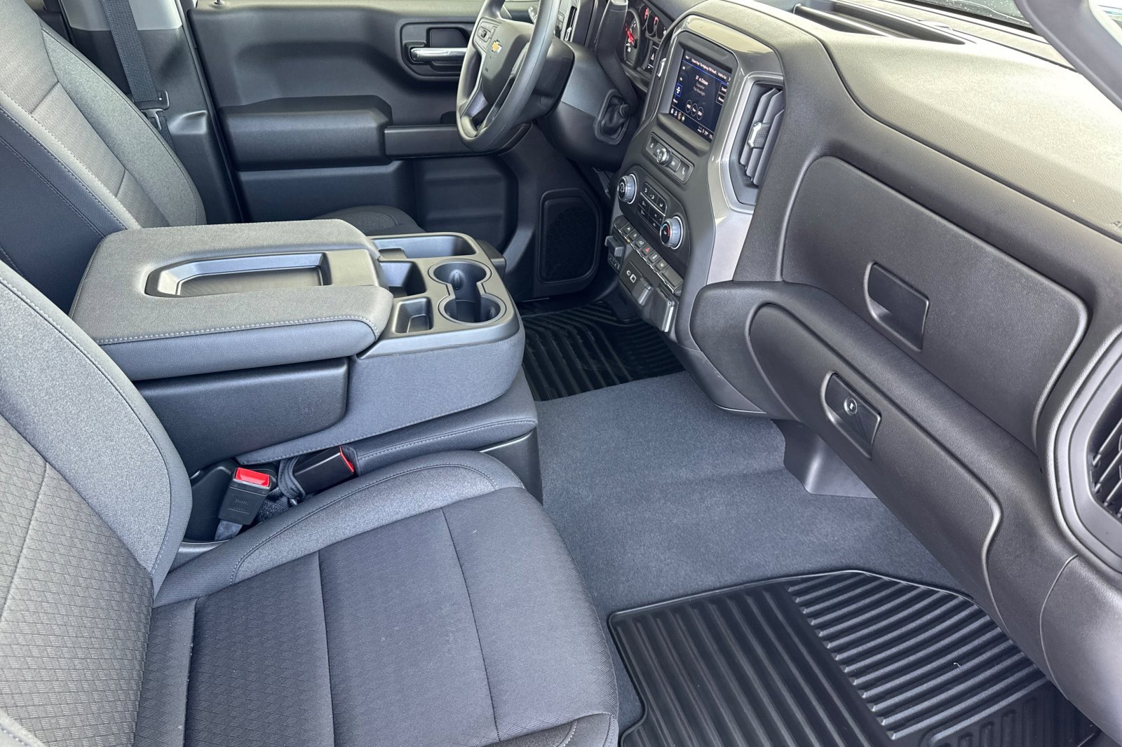 2025 Chevrolet Silverado 1500 Custom photo 14