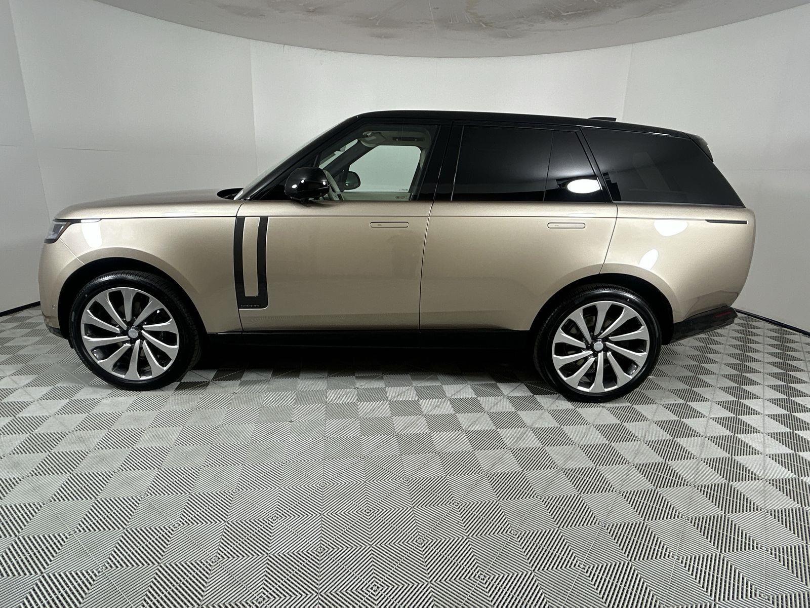 2025 Land Rover Range Rover Autobiography photo 2
