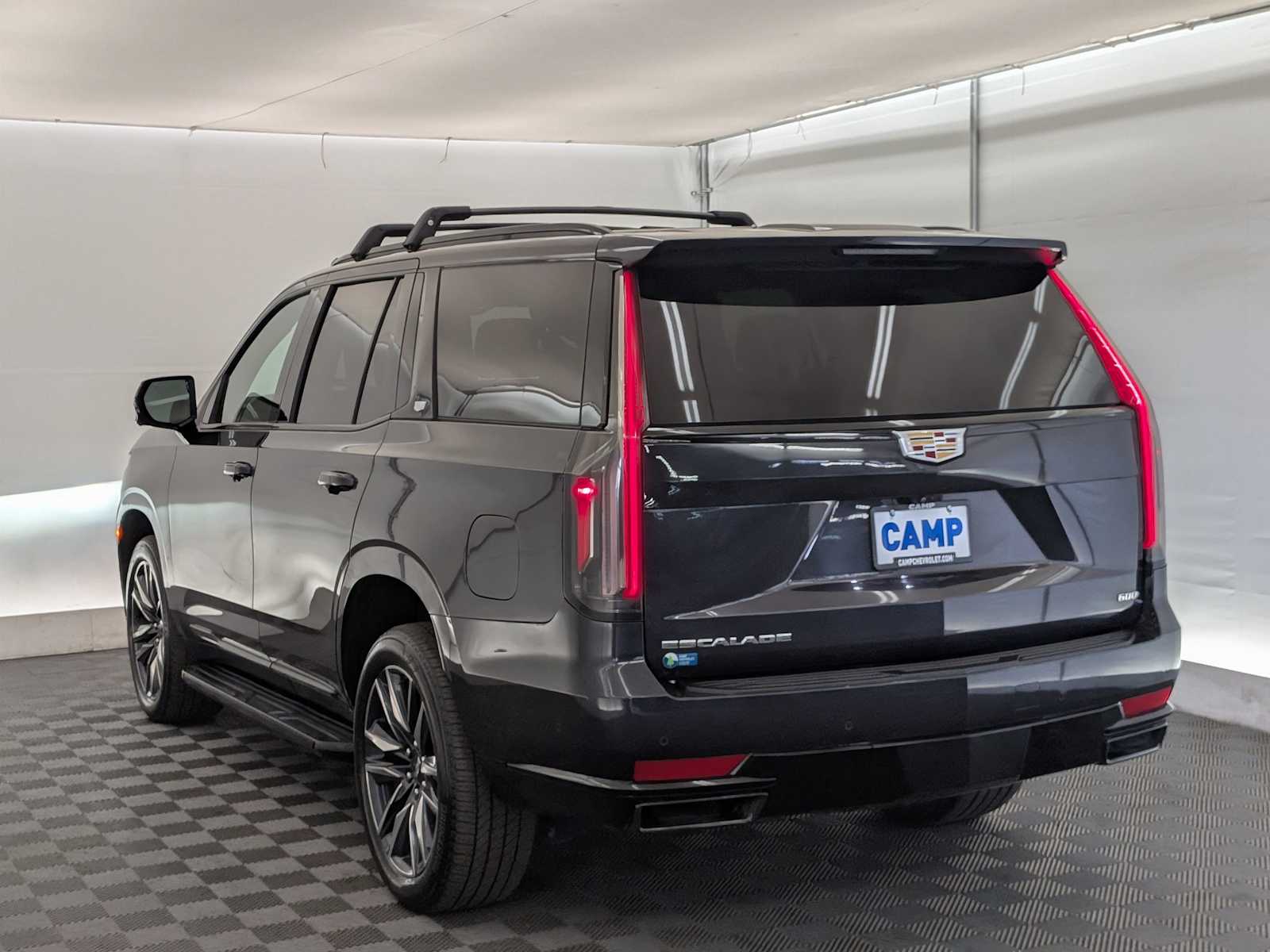 2023 Cadillac Escalade Sport photo 3