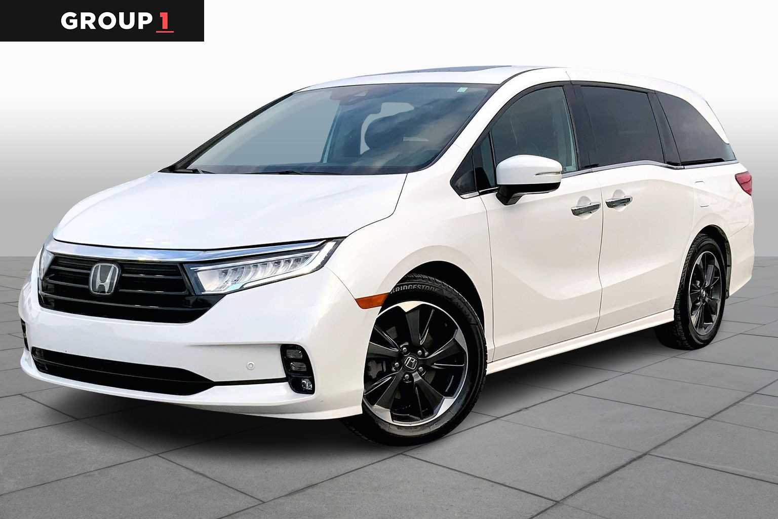 2022 Honda Odyssey Elite's photo