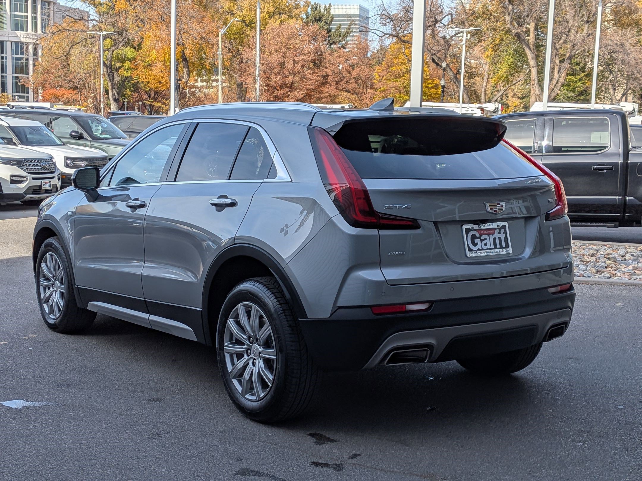 2023 Cadillac XT4 Premium Luxury photo 4
