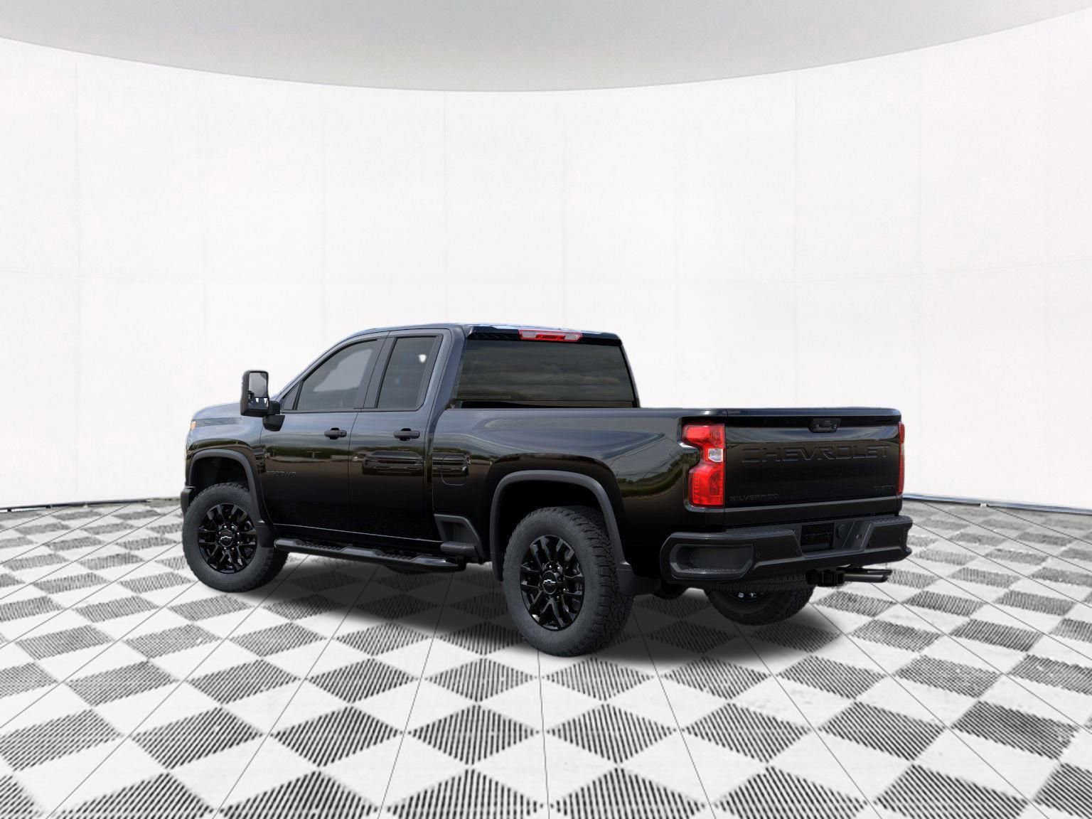 2026 Chevrolet Silverado 2500HD Custom photo 2