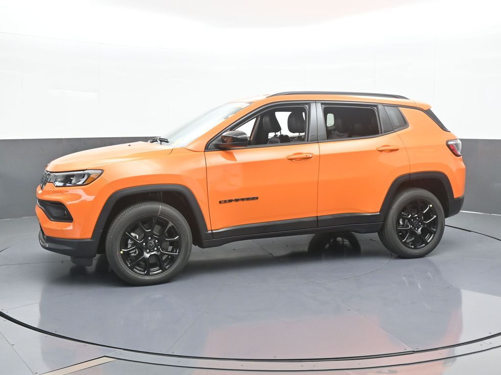 2026 Jeep Compass Latitude Altitude photo 2