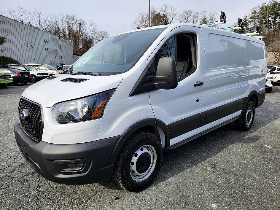 2024 Ford Transit Cargo Van photo 3