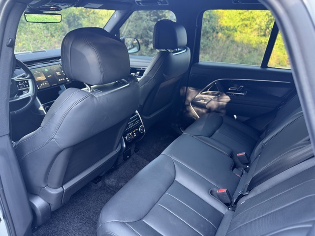 2024 Land Rover Range Rover SE photo 14