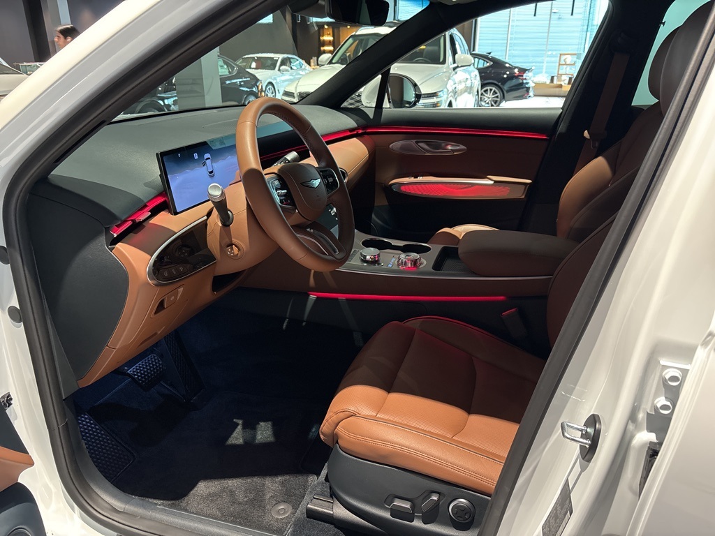 2026 Genesis GV70 2.5T Advanced photo 8