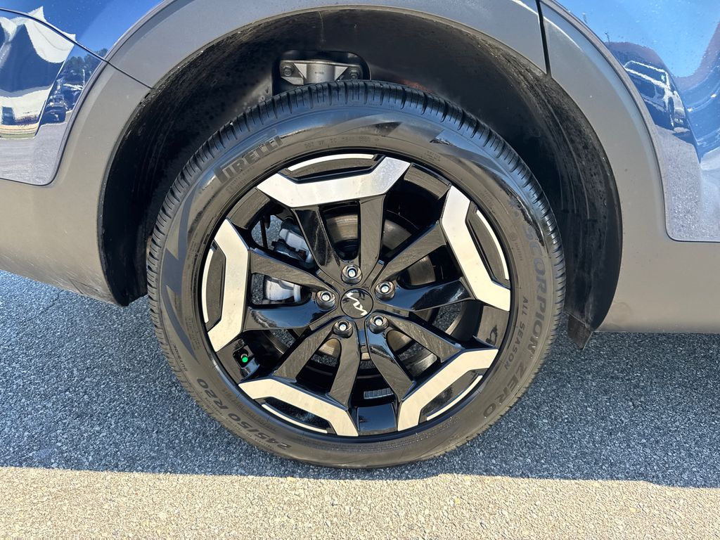 2025 Kia Telluride S photo 17