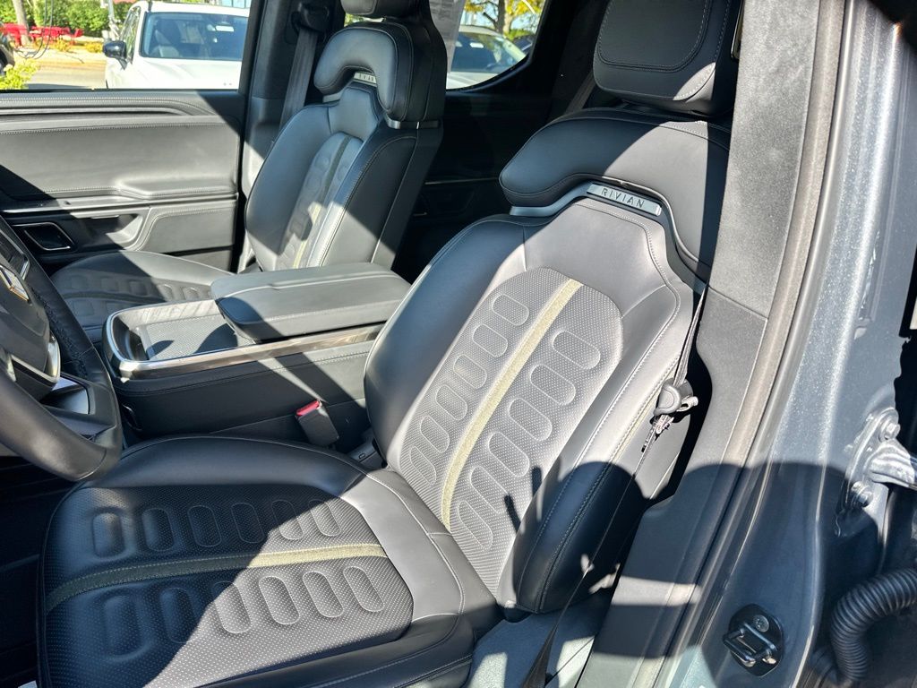 2024 Rivian R1T Adventure photo 13