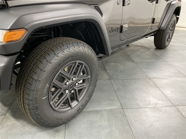 2024 Jeep Wrangler Sport S photo 32