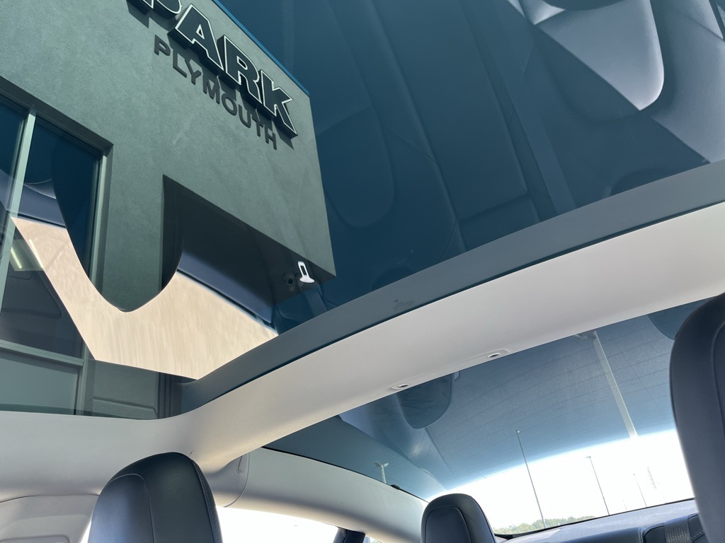 2022 Tesla Model 3 Long Range photo 17