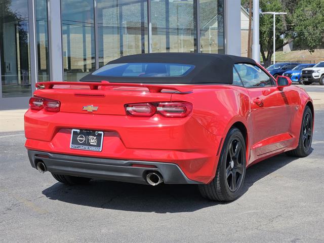 2023 Chevrolet Camaro 1LT photo 3