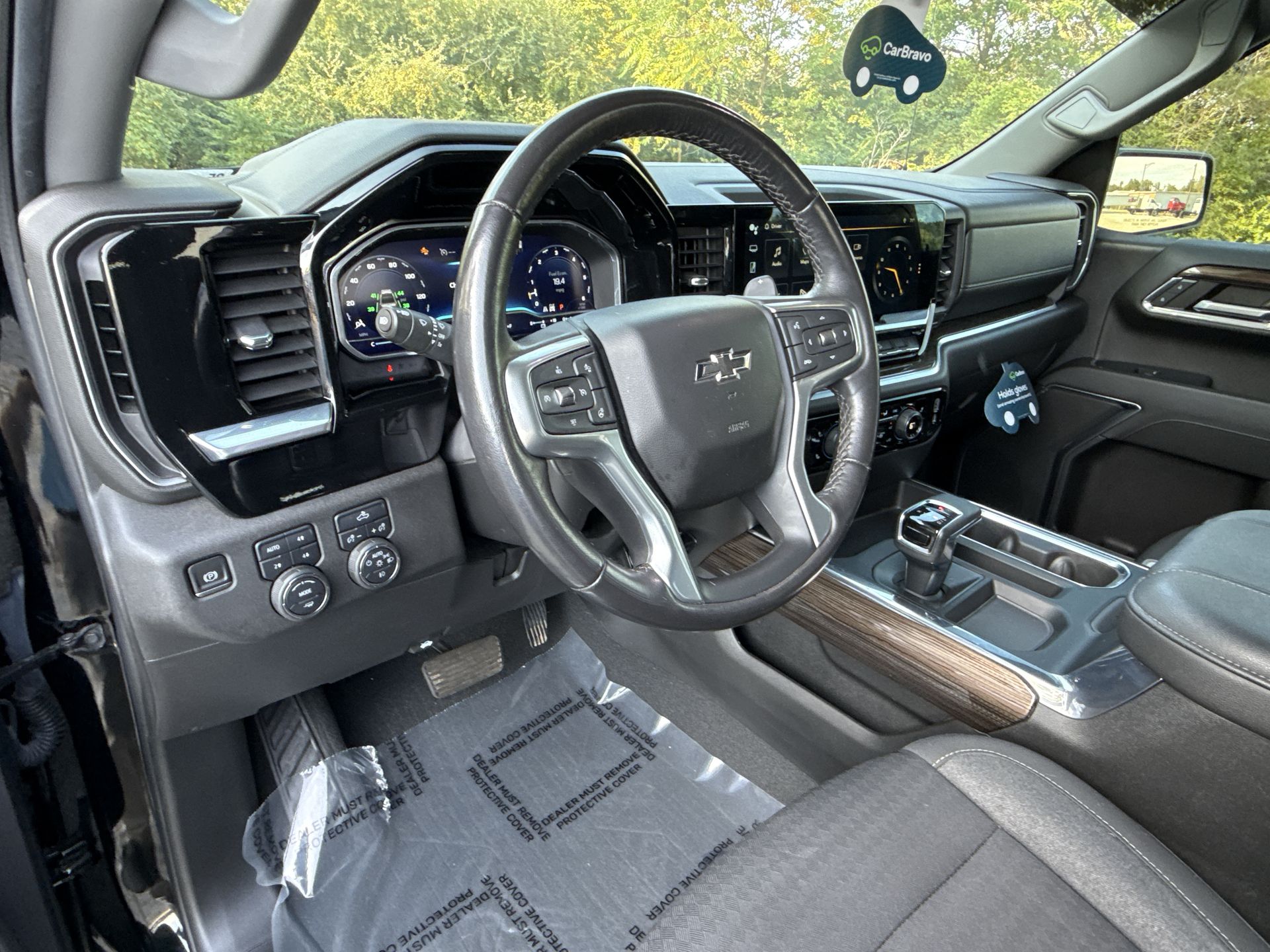 2023 Chevrolet Silverado 1500 RST photo 6