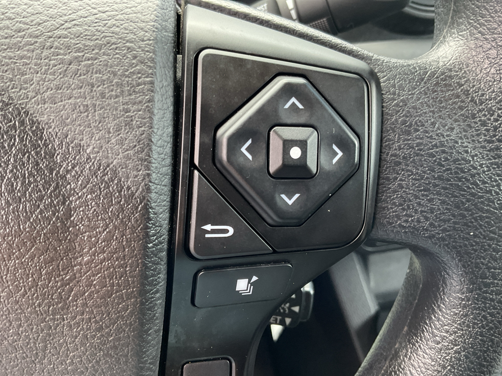 2023 Toyota Tacoma SR 4x4 photo 19