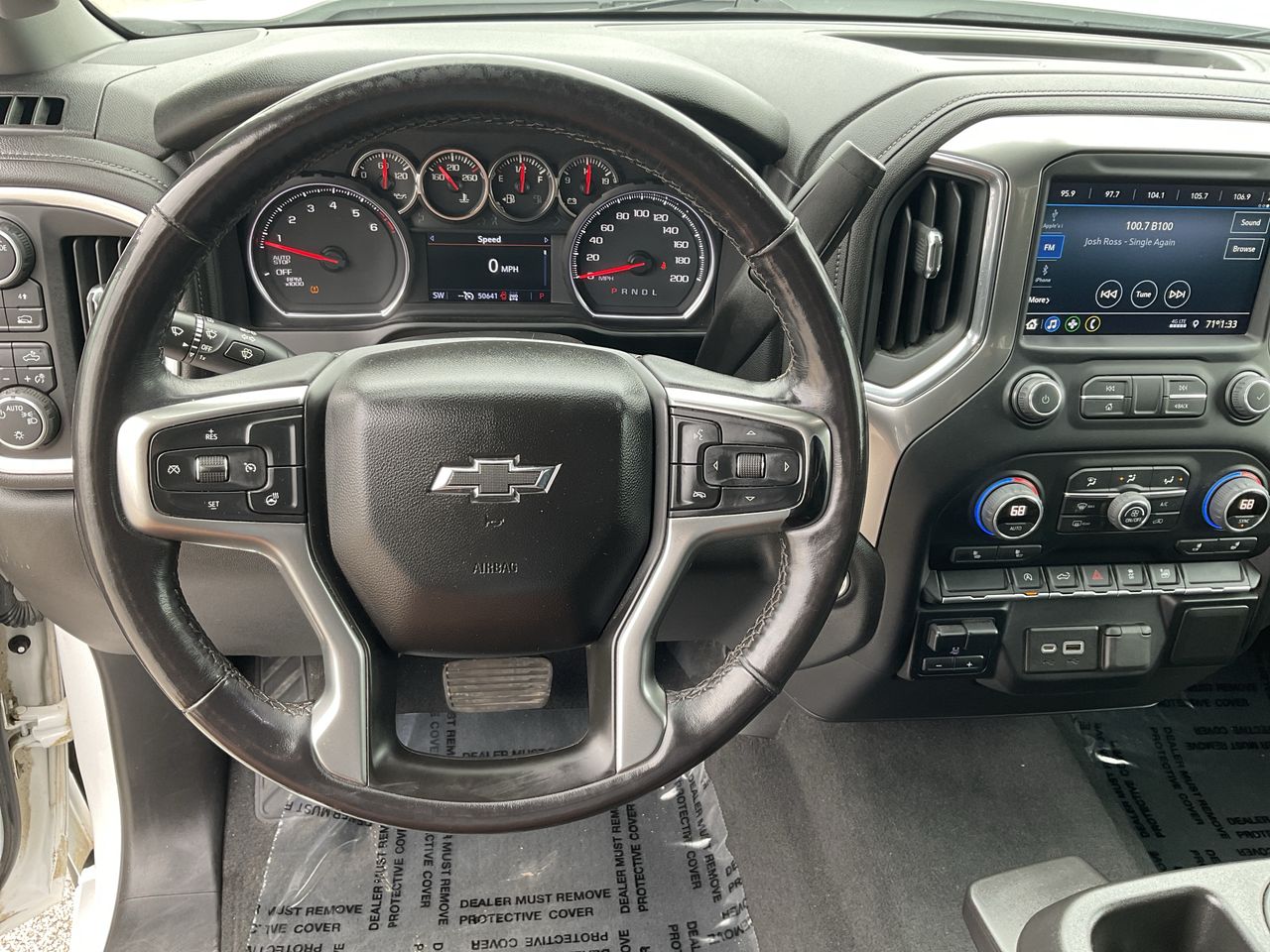2022 Chevrolet Silverado 1500 RST photo 18