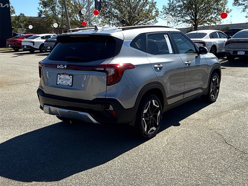 2026 Kia Seltos SX photo 2