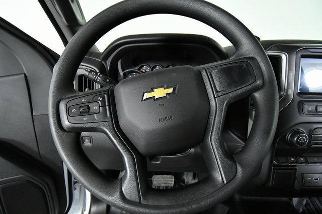 2026 Chevrolet Silverado 1500 photo 2