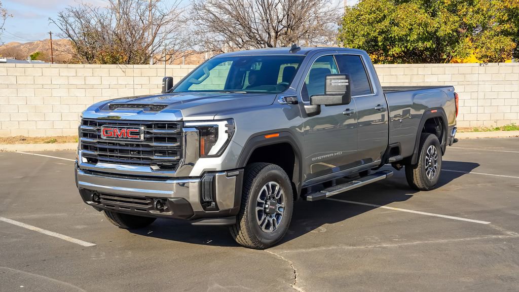 2025 Gmc Sierra 2500 HD SLE photo 3