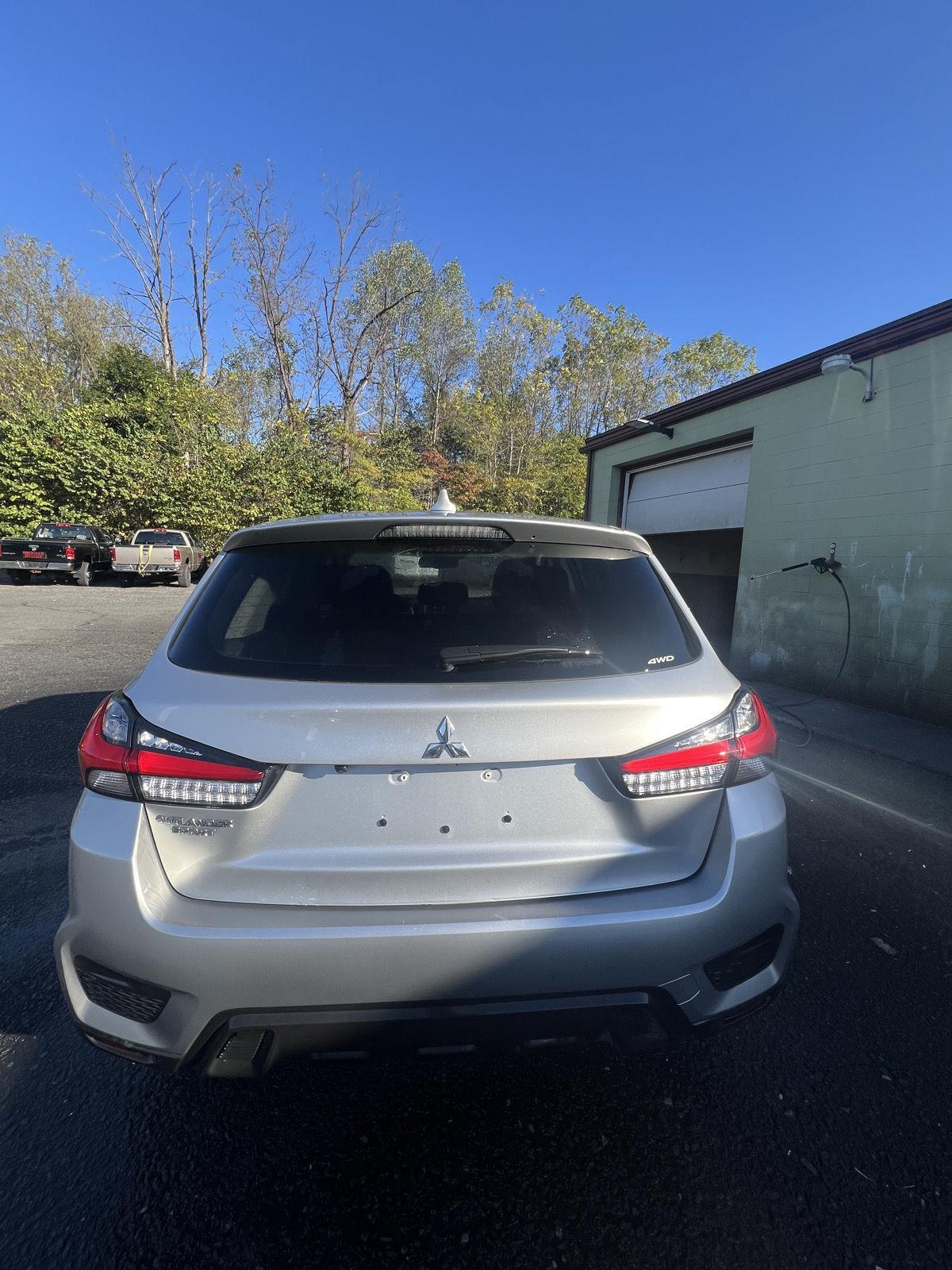 2024 Mitsubishi Outlander Sport ES LE SE photo 2
