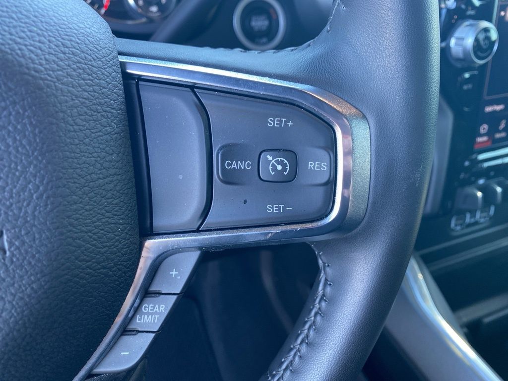 2024 Ram 2500 Laramie photo 17
