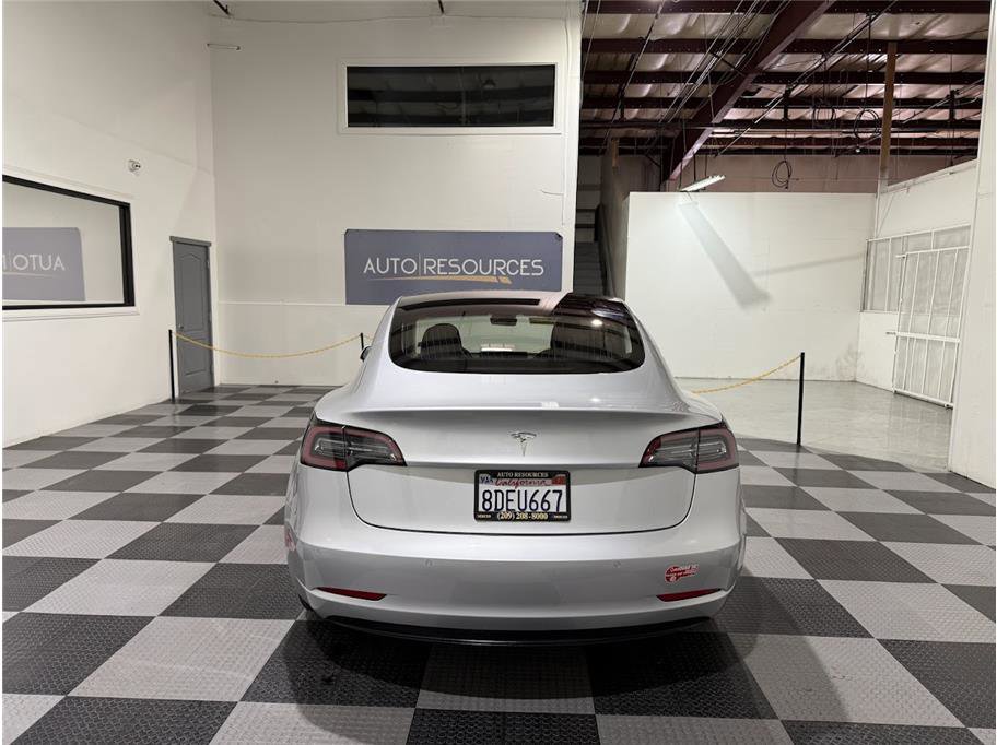2018 Tesla Model 3 Long Range photo 6
