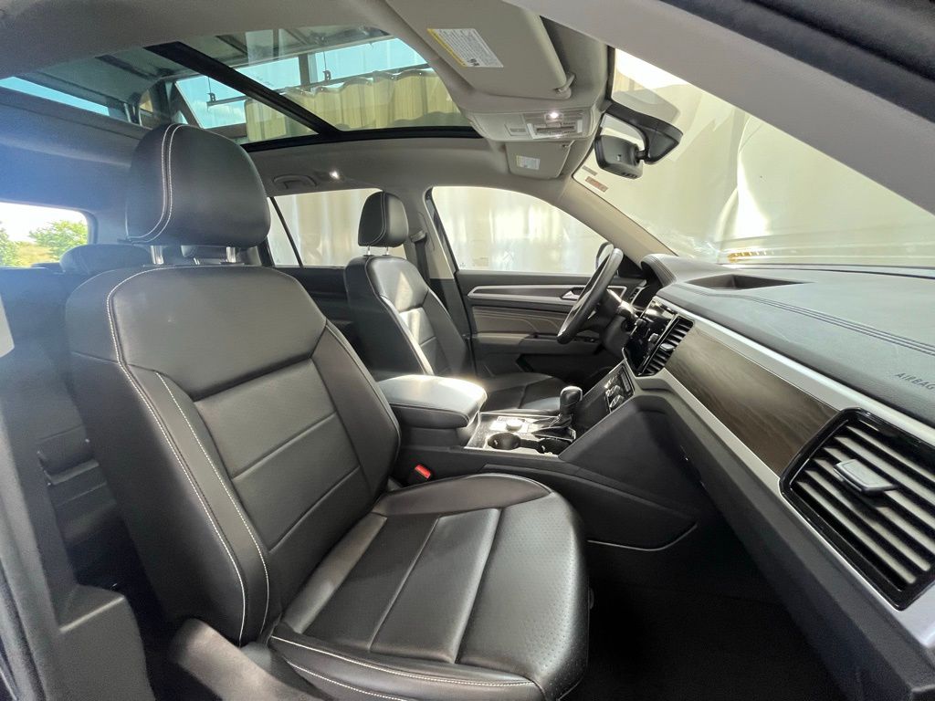 2022 Volkswagen Atlas V6 SE Technology photo 12