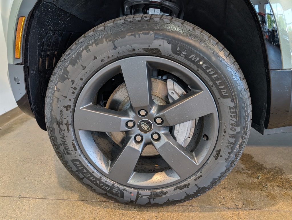2025 Land Rover Defender 90 X-Dynamic SE photo 7