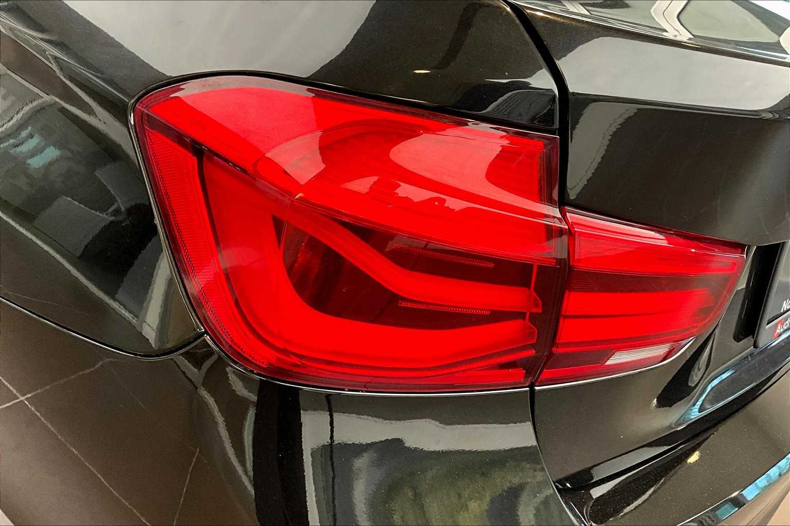 2017 Bmw 330e 3-Series photo 24