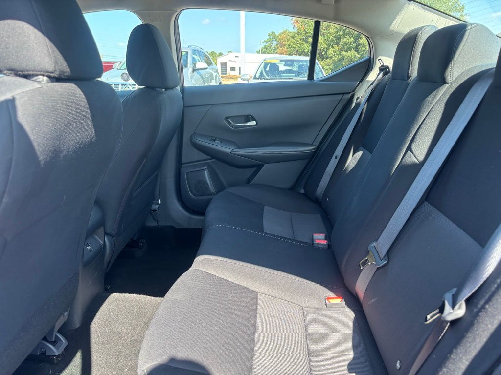 2023 Nissan Sentra SV photo 6