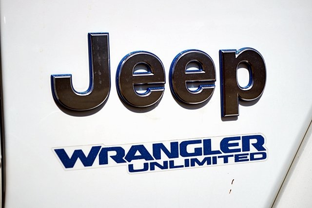 2022 Jeep Wrangler Unlimited Sahara 4xe photo 9