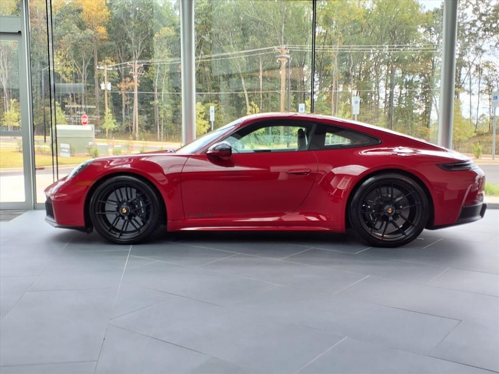 2025 Porsche 911 GTS photo 2