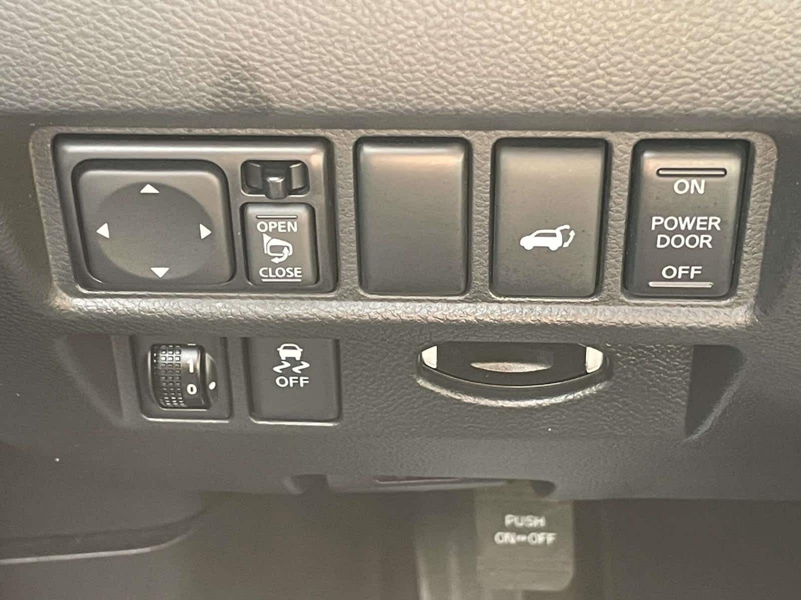 2015 Infiniti QX70 Base photo 27