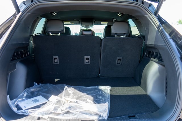2025 Ford Escape Hybrid ST-Line Select photo 4