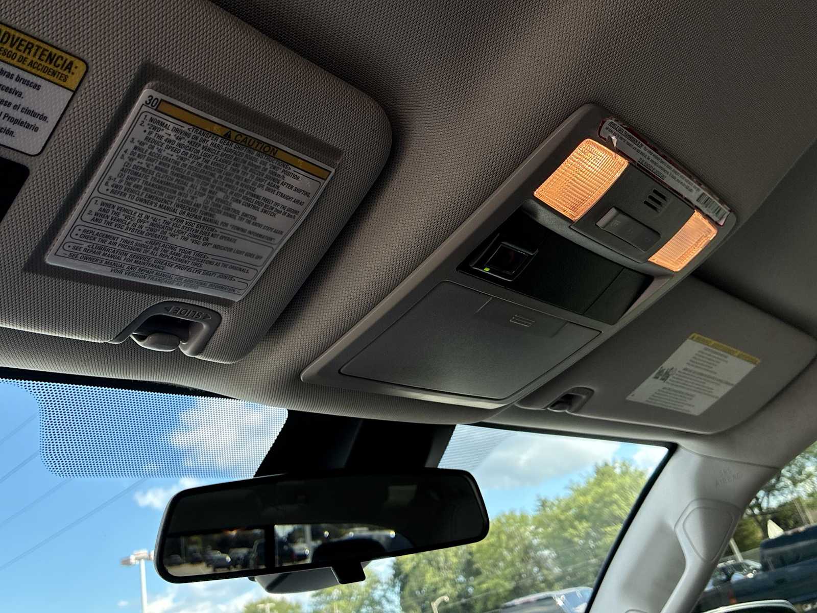 2020 Toyota Tacoma SR V6 photo 31