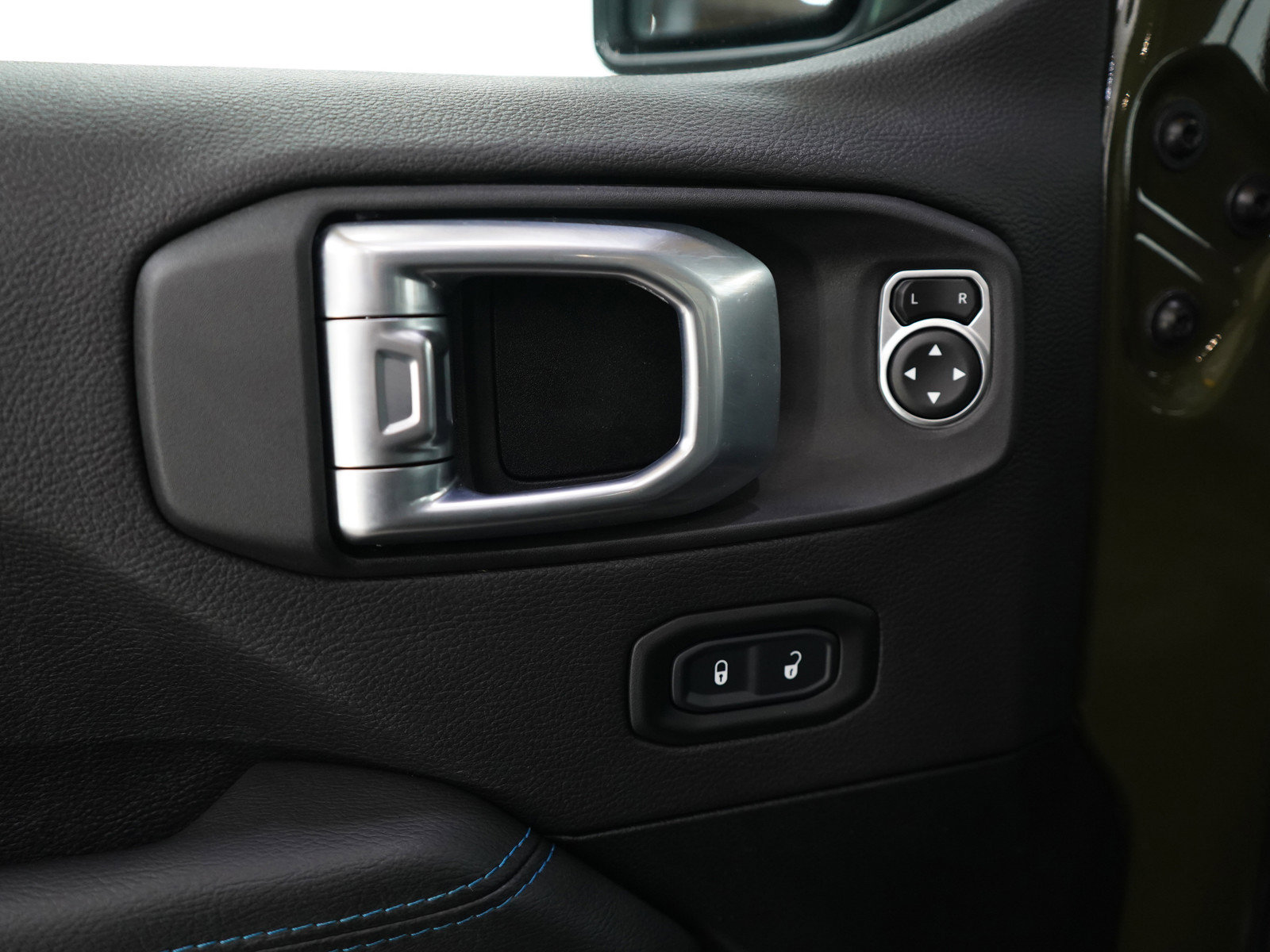 2023 Jeep Wrangler Rubicon 4xe photo 20