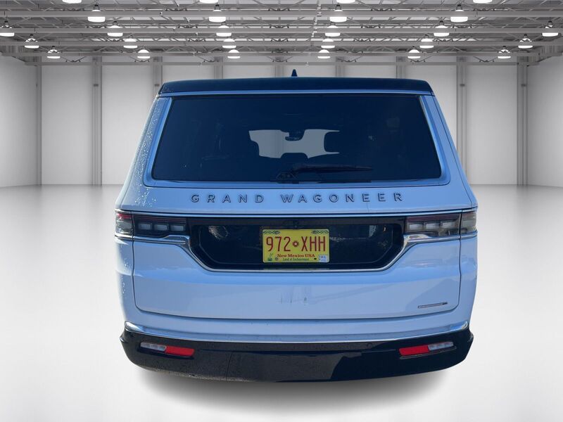 2024 Jeep Grand Wagoneer L III photo 4