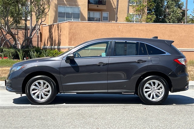 2016 Acura RDX Technology Plus photo 7