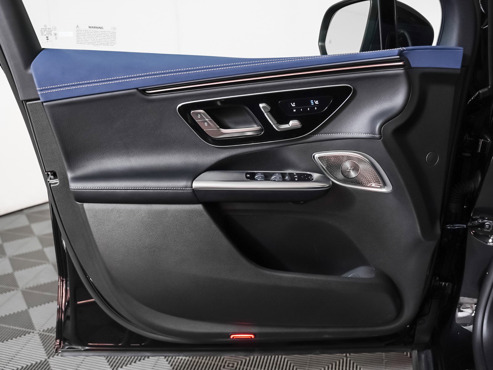 2025 Mercedes Benz EQE SUV 350 photo 17