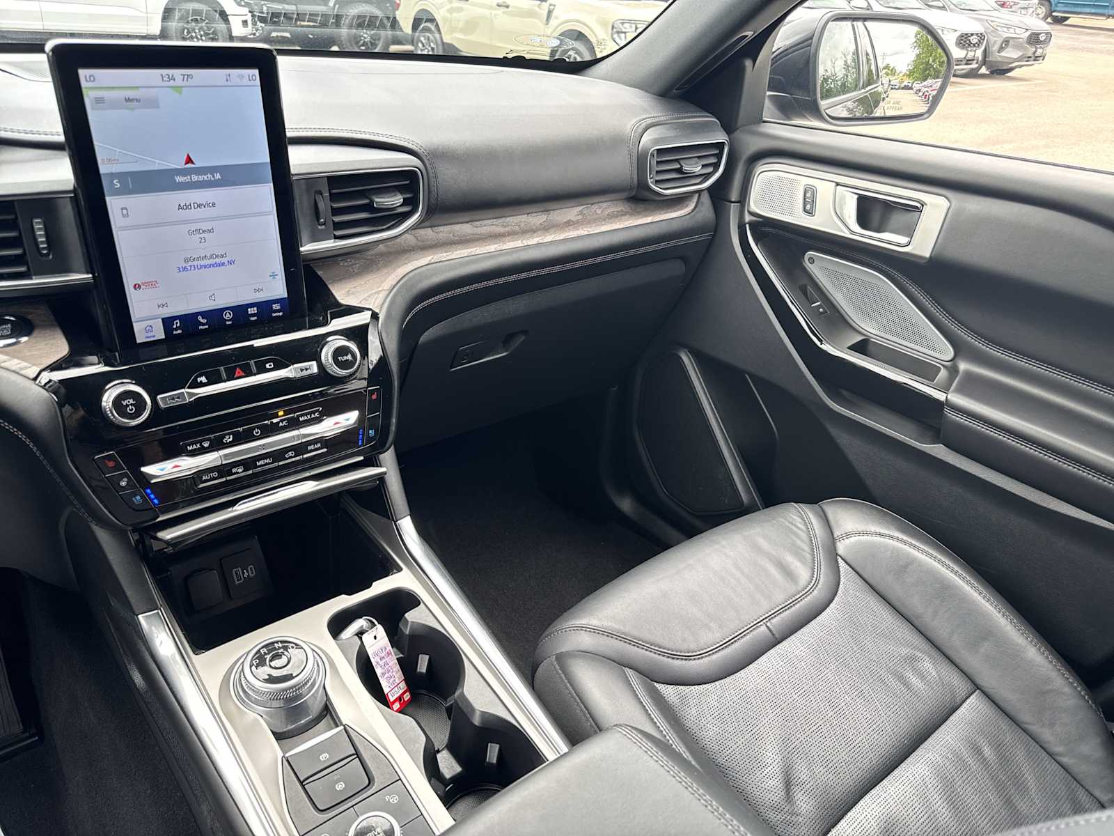 2022 Ford Explorer Platinum photo 42