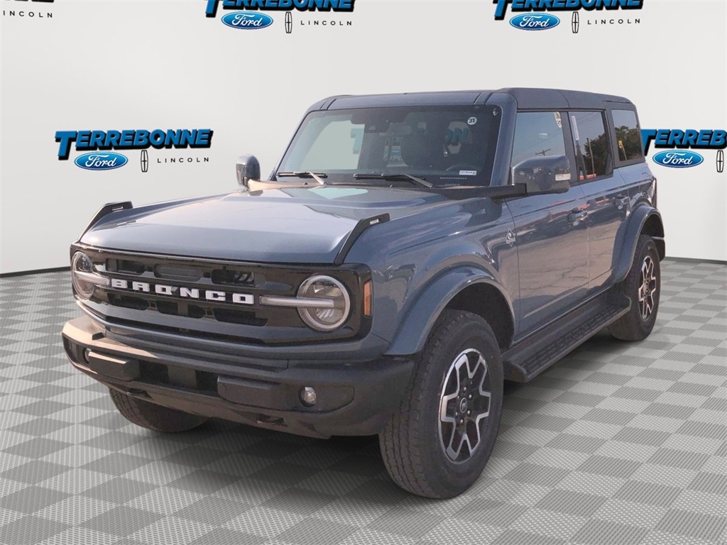 2025 Ford Bronco 4-Door Outer Banks's photo
