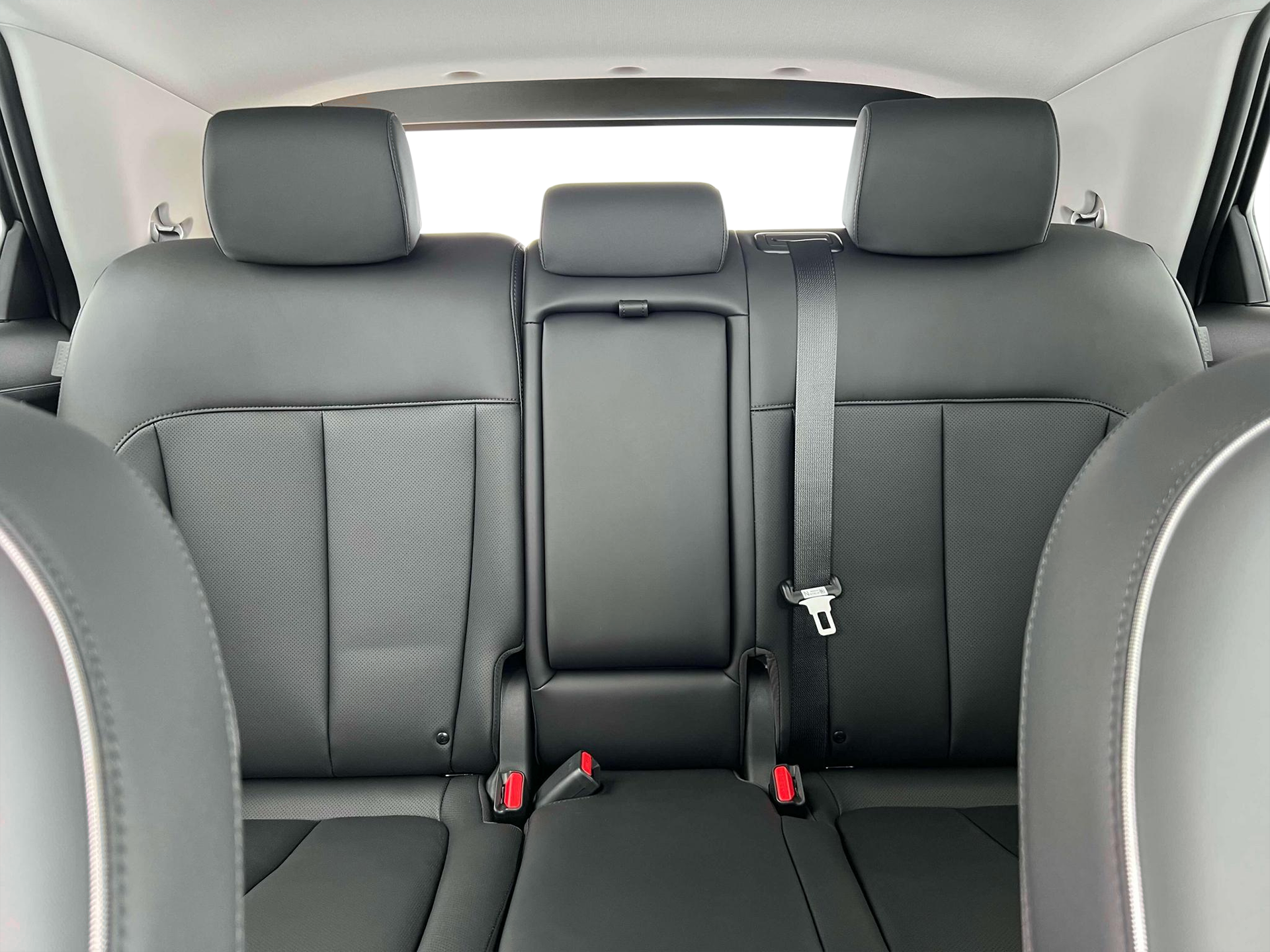 New 2024 Lucid Blue Hyundai Limited image 18