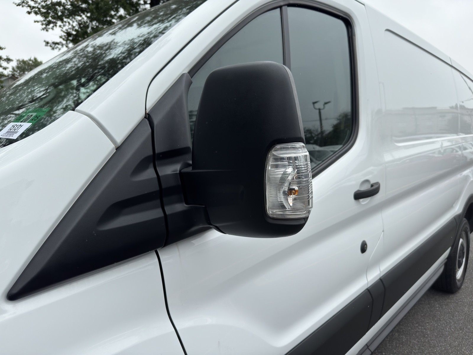 2020 Ford Transit photo 31
