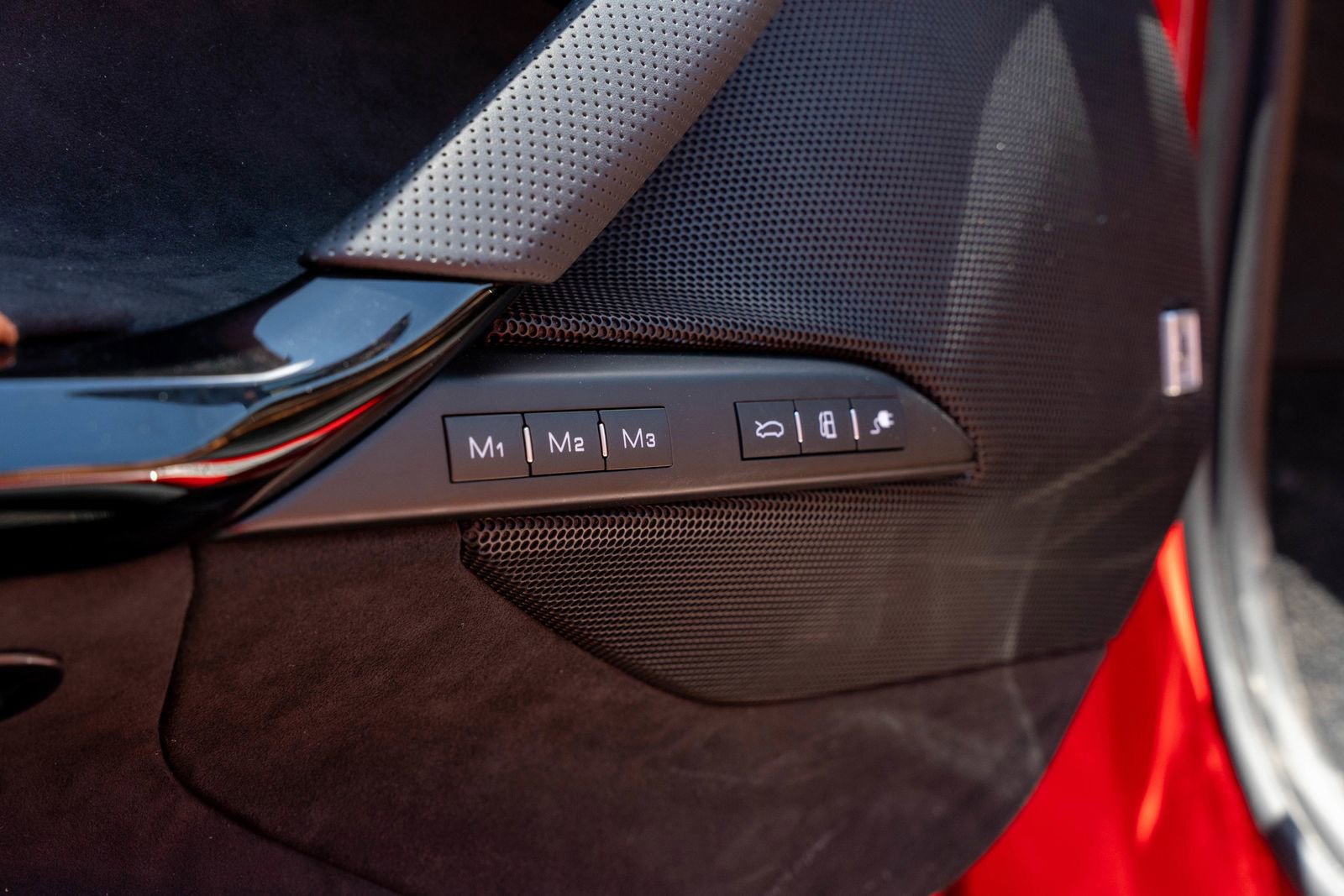 2024 Ferrari 296 GTS Base photo 27