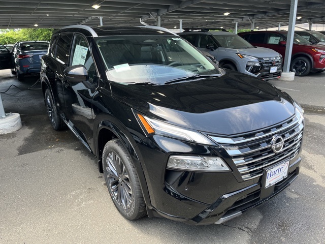 2025 Nissan Rogue Platinum photo 3