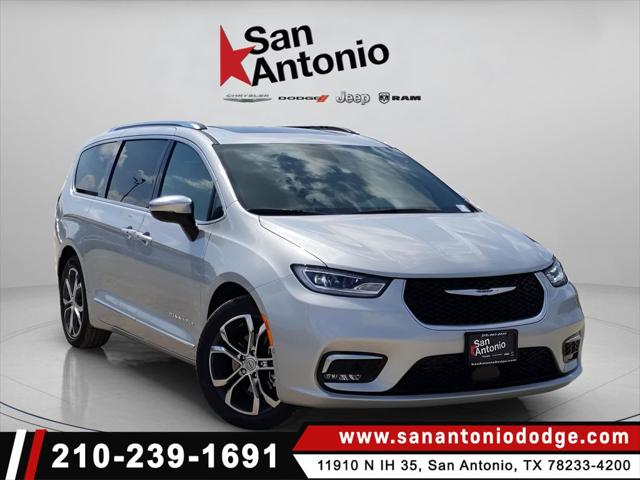 2026 Chrysler Pacifica Pinnacle's photo